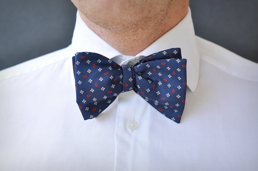 Man's  bow-tie
